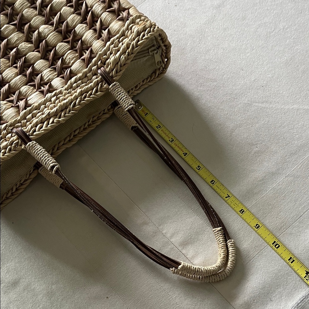 Chic Woven Tote Bag - Tan and Cream - Picture 6 of 8
